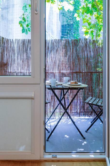 June C W/small Balcony Apartment